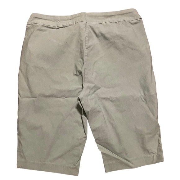 Northern Reflections Shorts - Picture 2 of 9